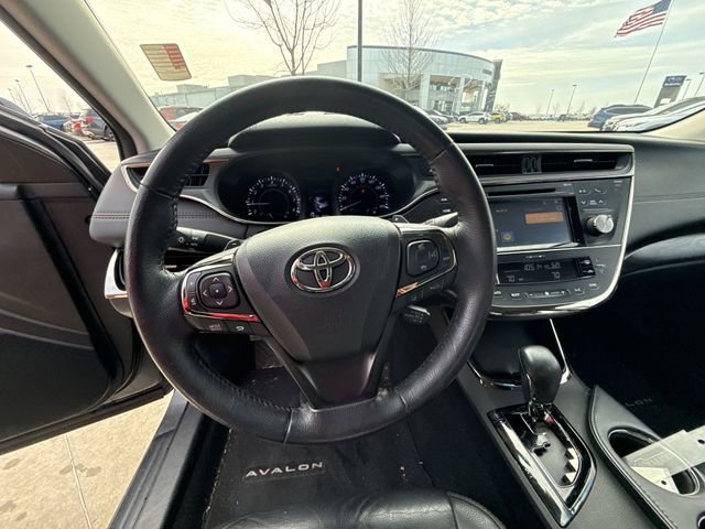 Used 2018 Toyota Avalon XLE image 14