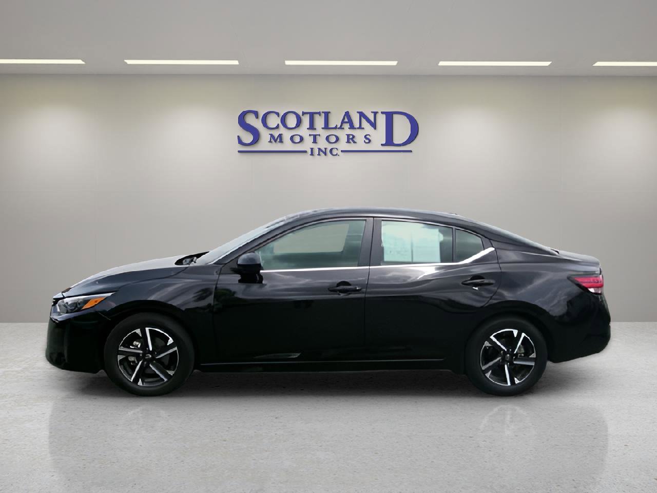 Used 2024 Nissan Sentra SV FWD image 1