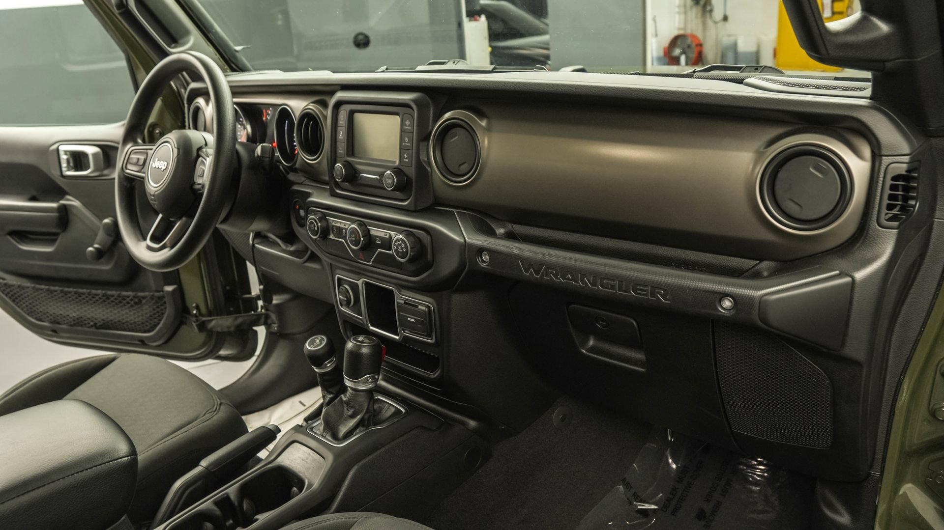 Used 2021 Jeep Wrangler Unlimited Sport AWD/4WD image 37