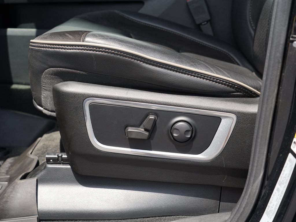 Used 2023 RAM 1500 Laramie AWD/4WD image 15