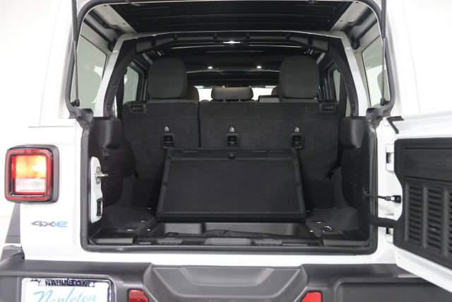 Used 2024 Jeep Wrangler Unlimited AWD/4WD image 14