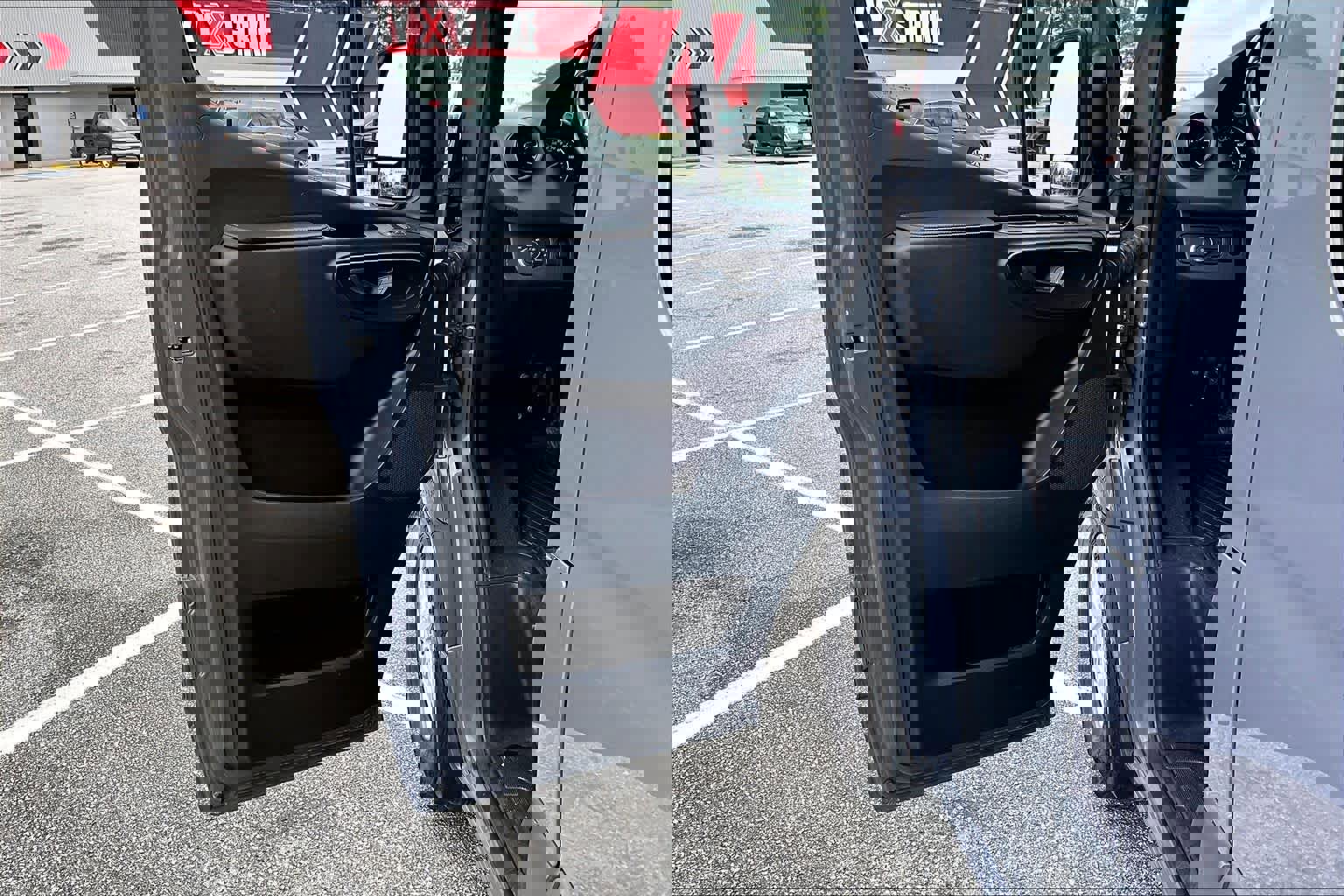 Used 2022 Mercedes-Benz Sprinter 2500 image 22