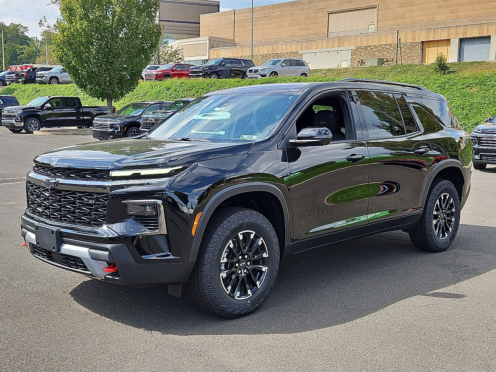 New 2026 Chevrolet Traverse Z71 w/ Driver Confidence Package image 2