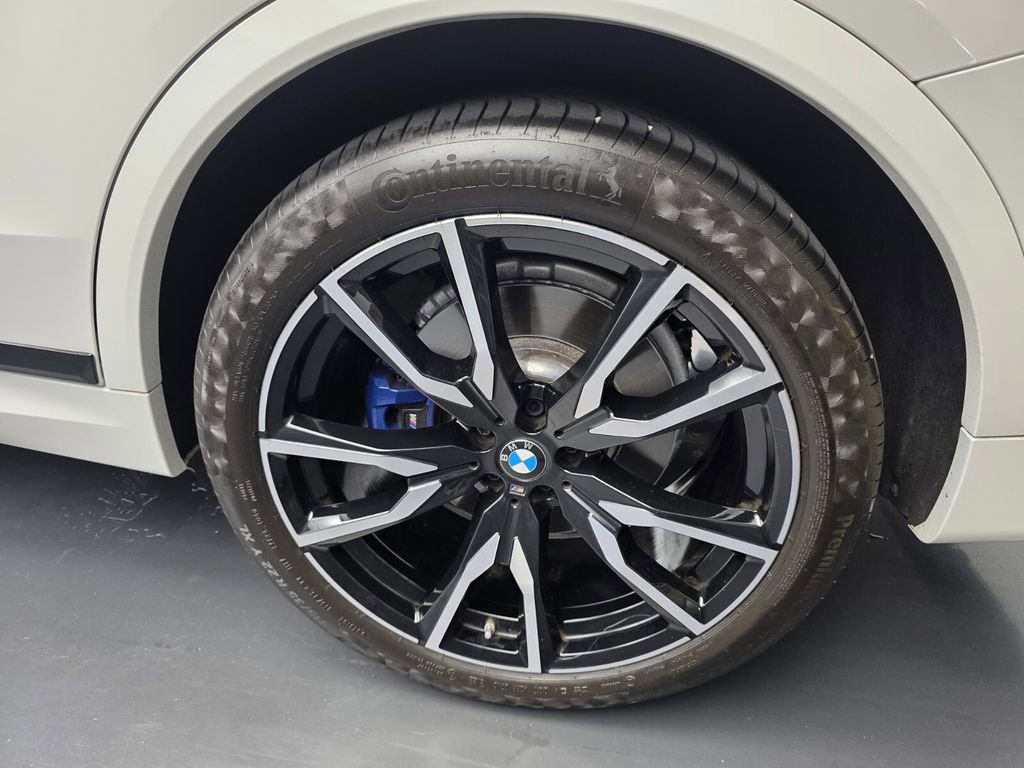 Used 2022 BMW X7 xDrive40i w/ M Sport Package AWD/4WD image 20