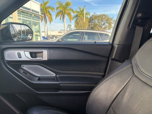 Used 2020 Ford Explorer ST w/ ST Street Pack image 13