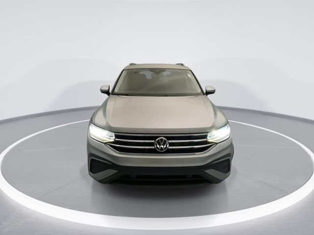 Used 2022 Volkswagen Tiguan SE AWD/4WD image 9