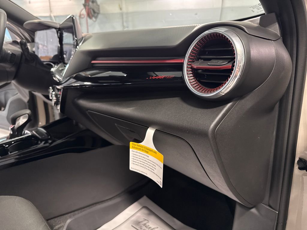 New 2026 Chevrolet Trax RS FWD image 36