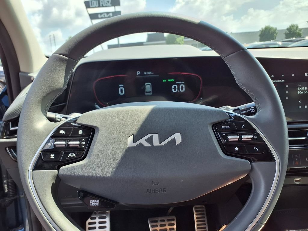 Used 2025 Kia Niro EX Touring FWD image 25