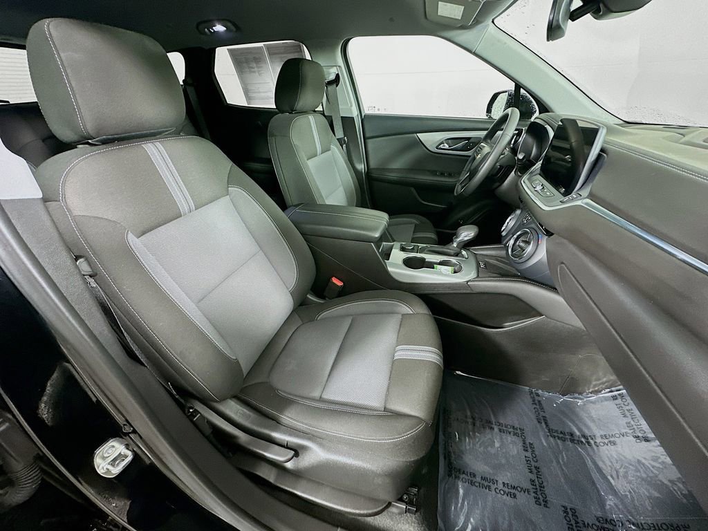Used 2024 Chevrolet Blazer LT w/ Convenience Package FWD image 35