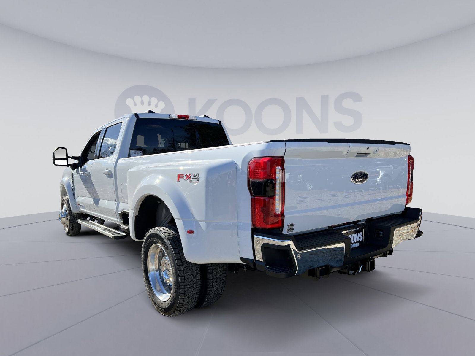 New 2026 Ford F450 XLT w/ XLT Premium Package image 4