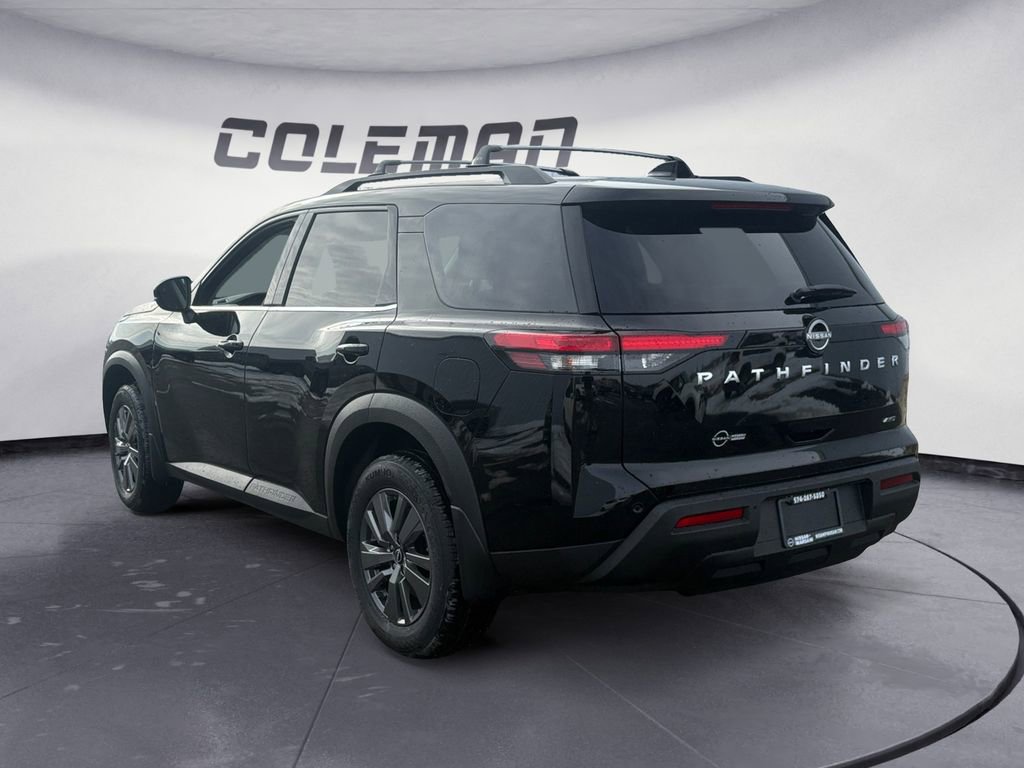 New 2025 Nissan Pathfinder SV image 3
