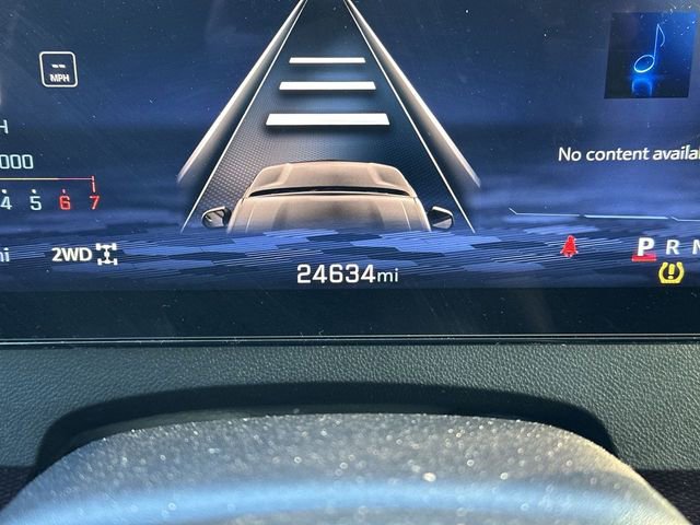 Used 2024 Chevrolet Traverse Z71 image 12