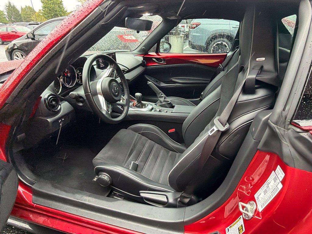 Used 2024 MAZDA MX-5 Miata RF Club RWD image 10