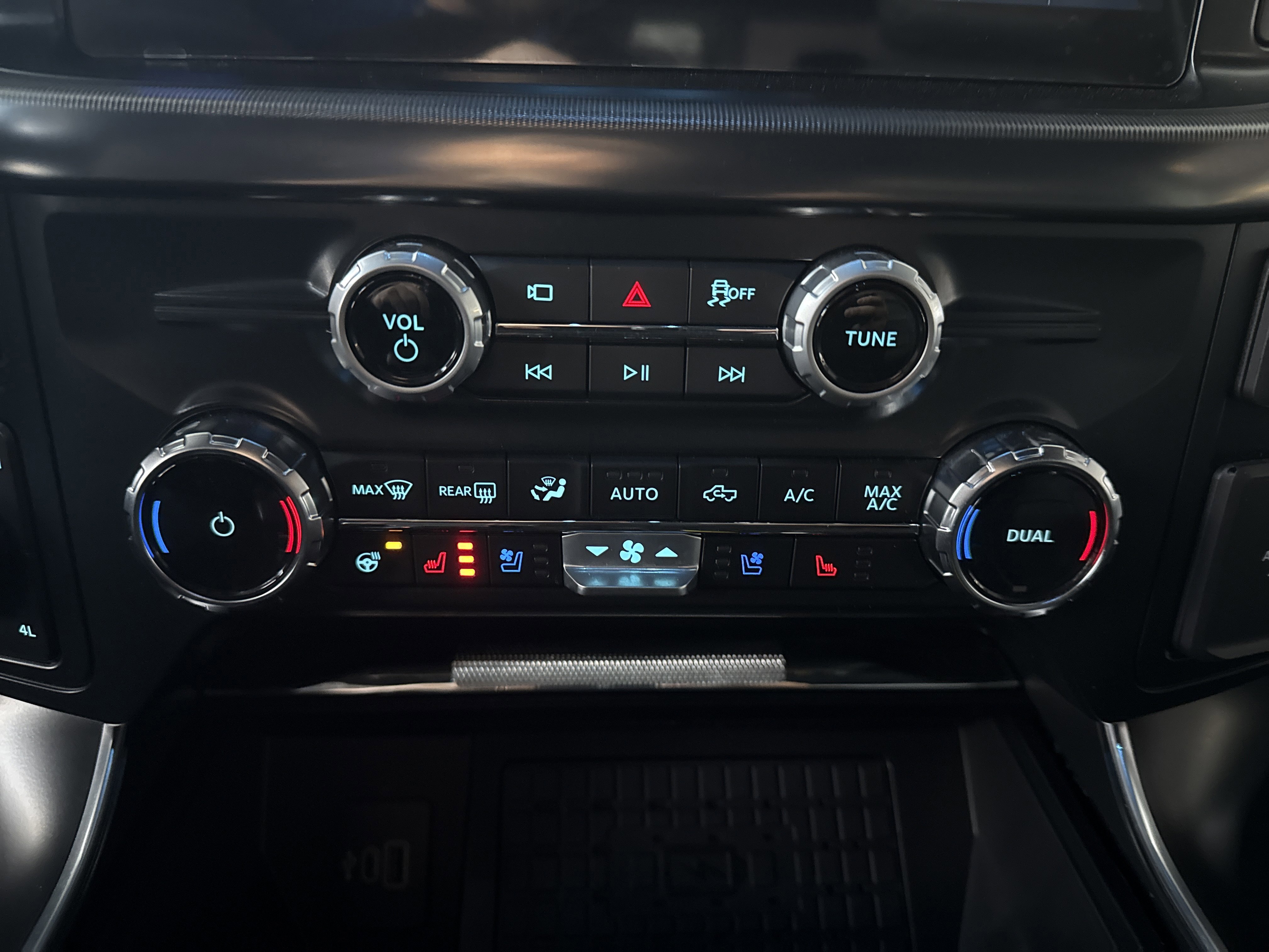 Used 2025 Ford F150 Raptor image 24