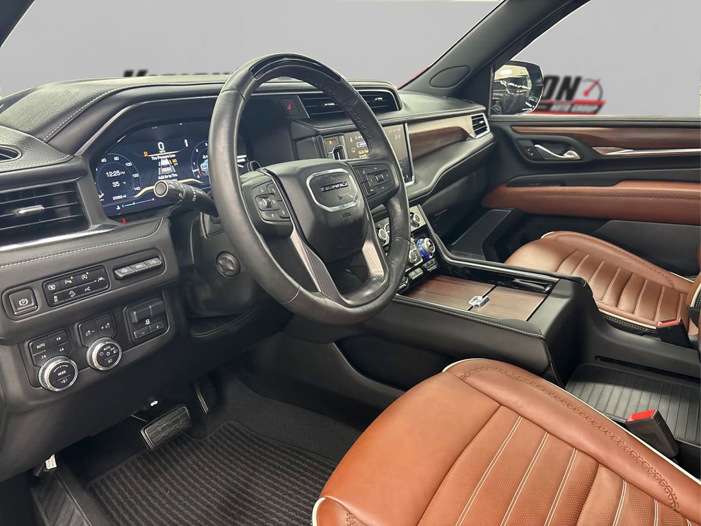 Used 2023 GMC Yukon Denali Ultimate image 9