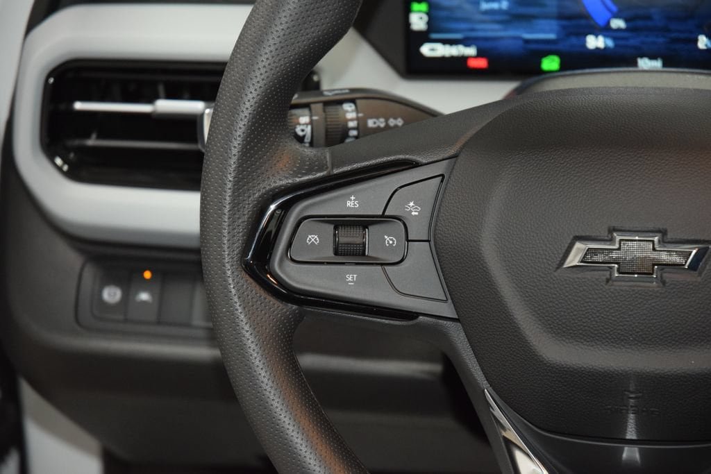 New 2027 Chevrolet Bolt LT FWD image 31