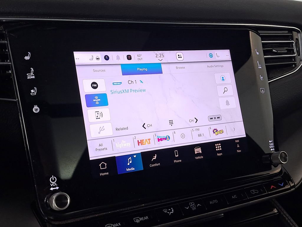 Used 2025 Jeep Wagoneer 4WD w/ Premium Group I image 18