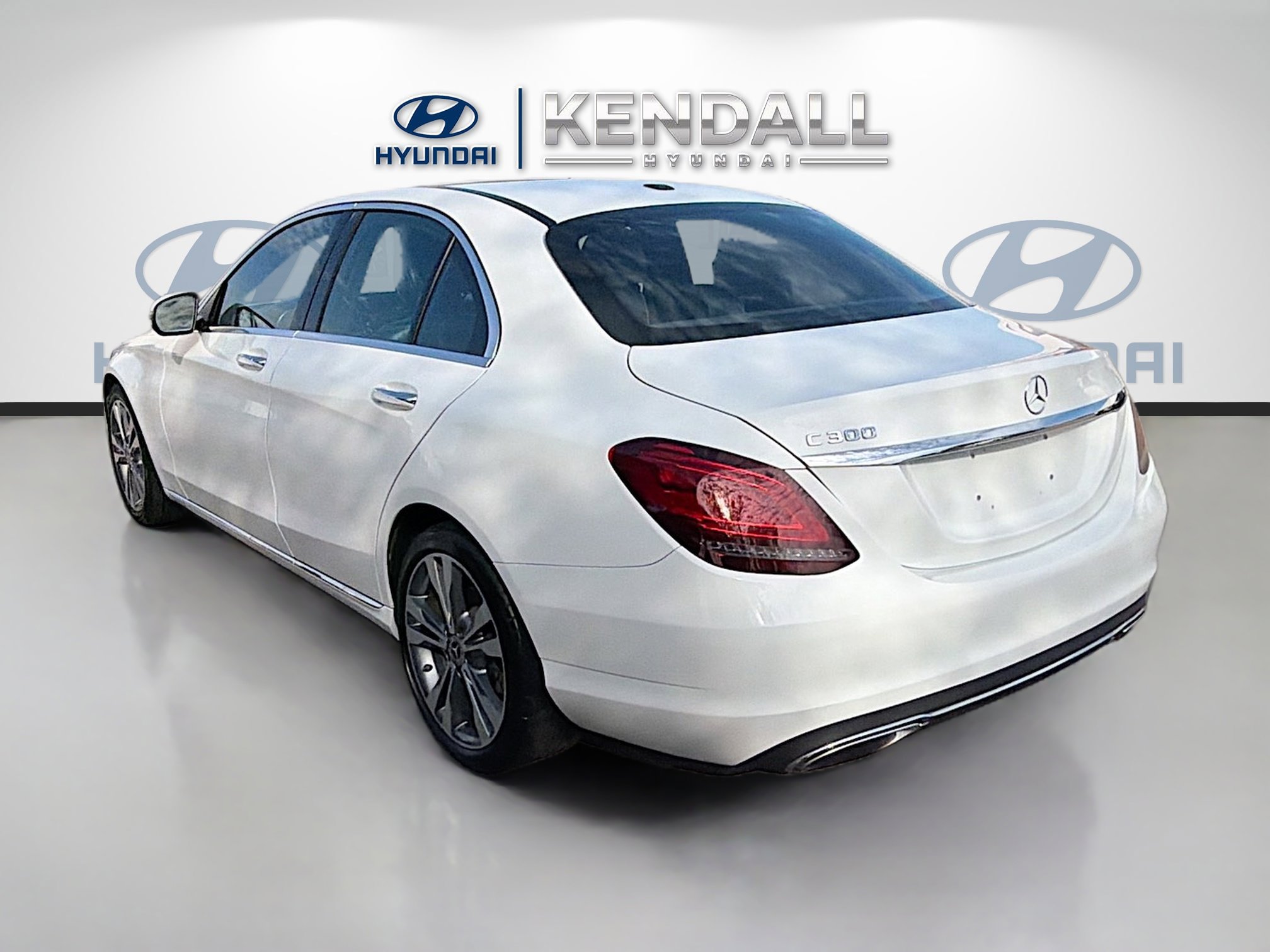 Used 2019 Mercedes-Benz C 300 Sedan image 4