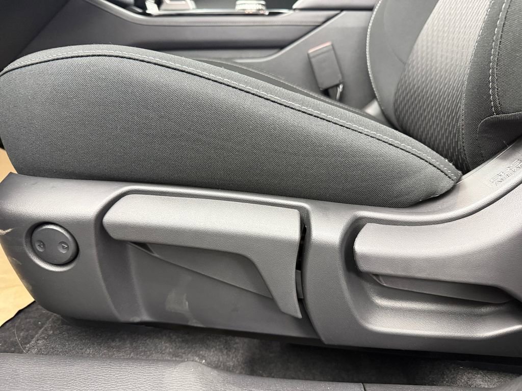 New 2026 Mitsubishi Outlander ES AWD/4WD image 13