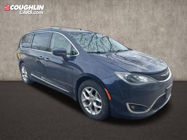 Used 2018 Chrysler Pacifica Touring-L Plus w/ Tire & Wheel Group