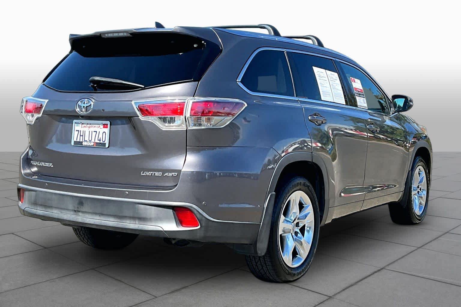 Used 2015 Toyota Highlander Limited AWD/4WD image 12