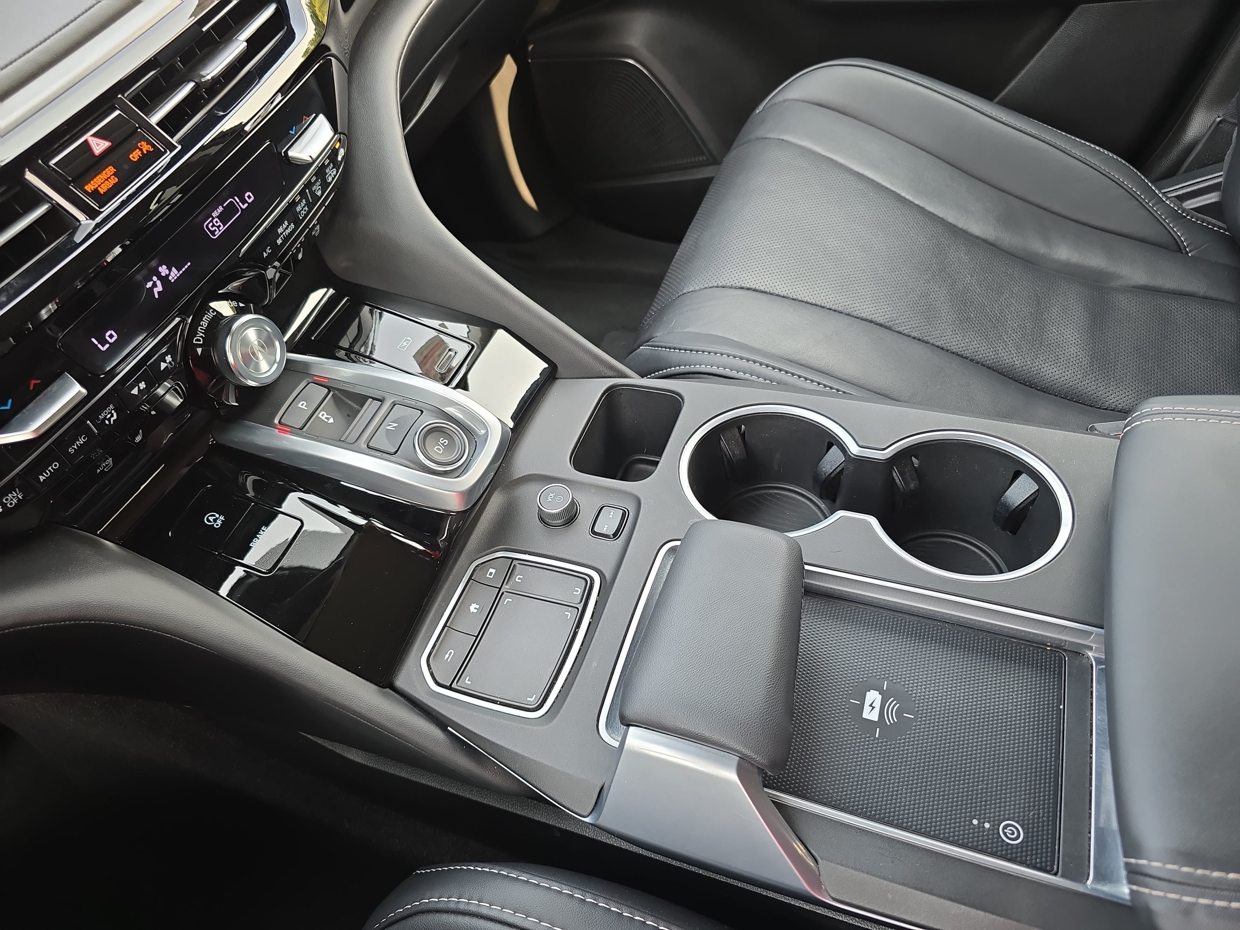 Used 2023 Acura MDX SH-AWD w/ Technology Package image 25