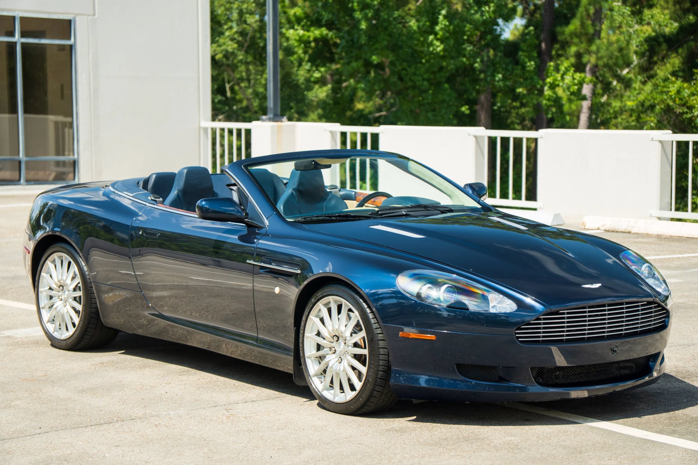 Used 2006 Aston Martin DB9 Volante RWD image 18