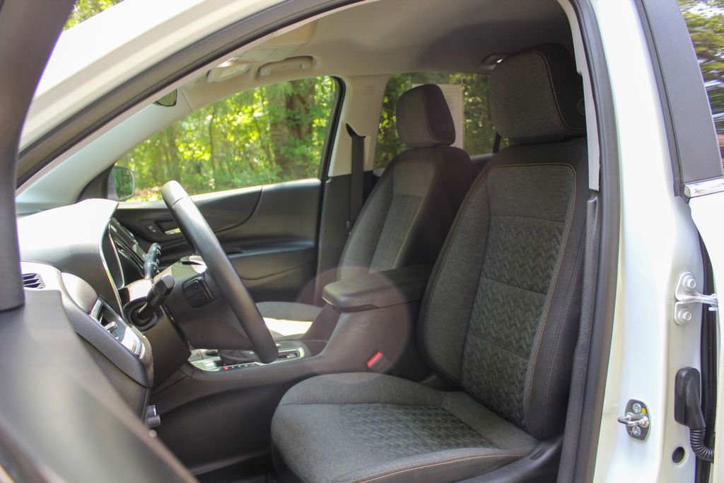 Used 2024 Chevrolet Equinox LT FWD image 12