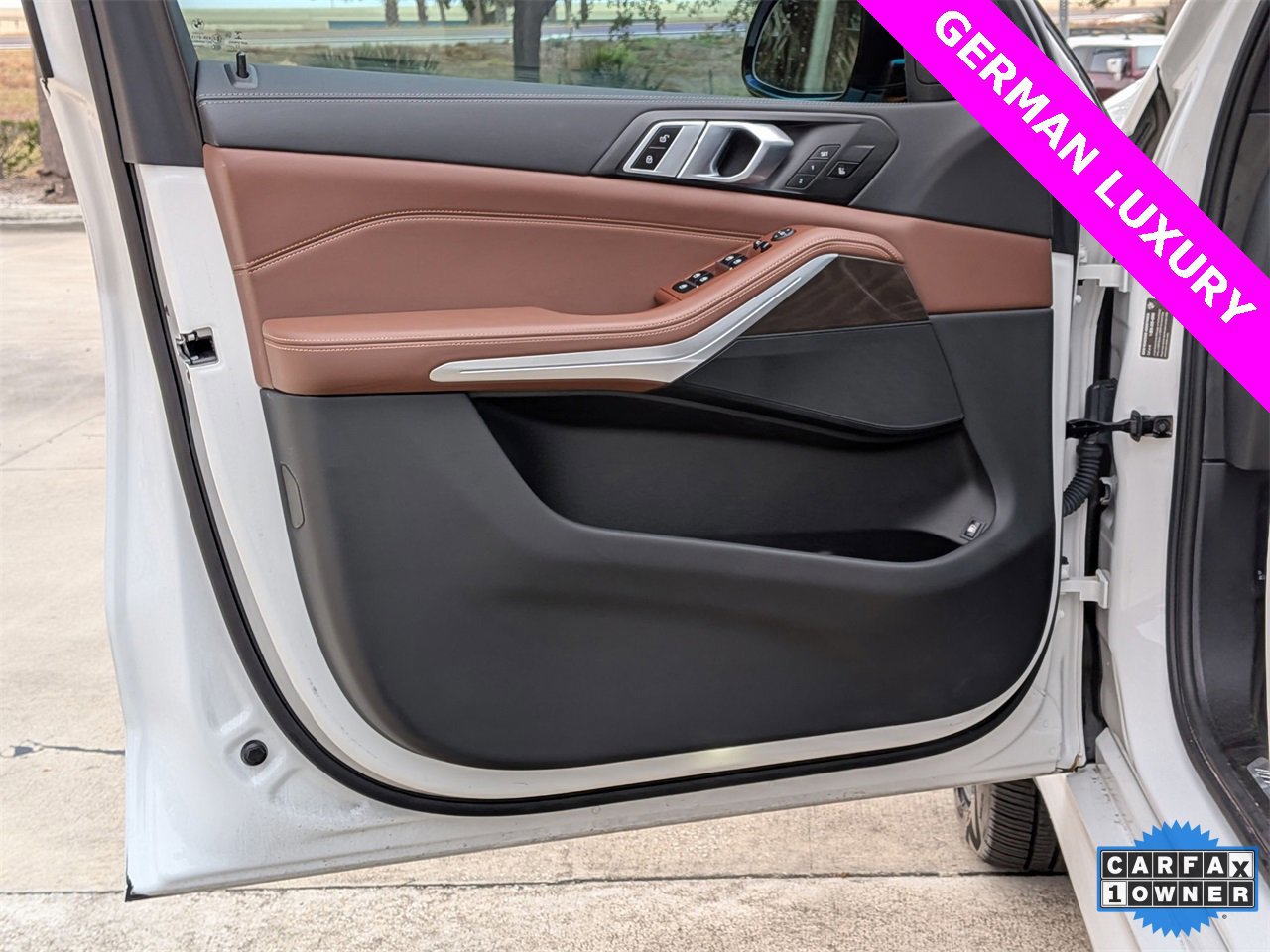 Used 2023 BMW X5 xDrive45e w/ M Sport Package image 7