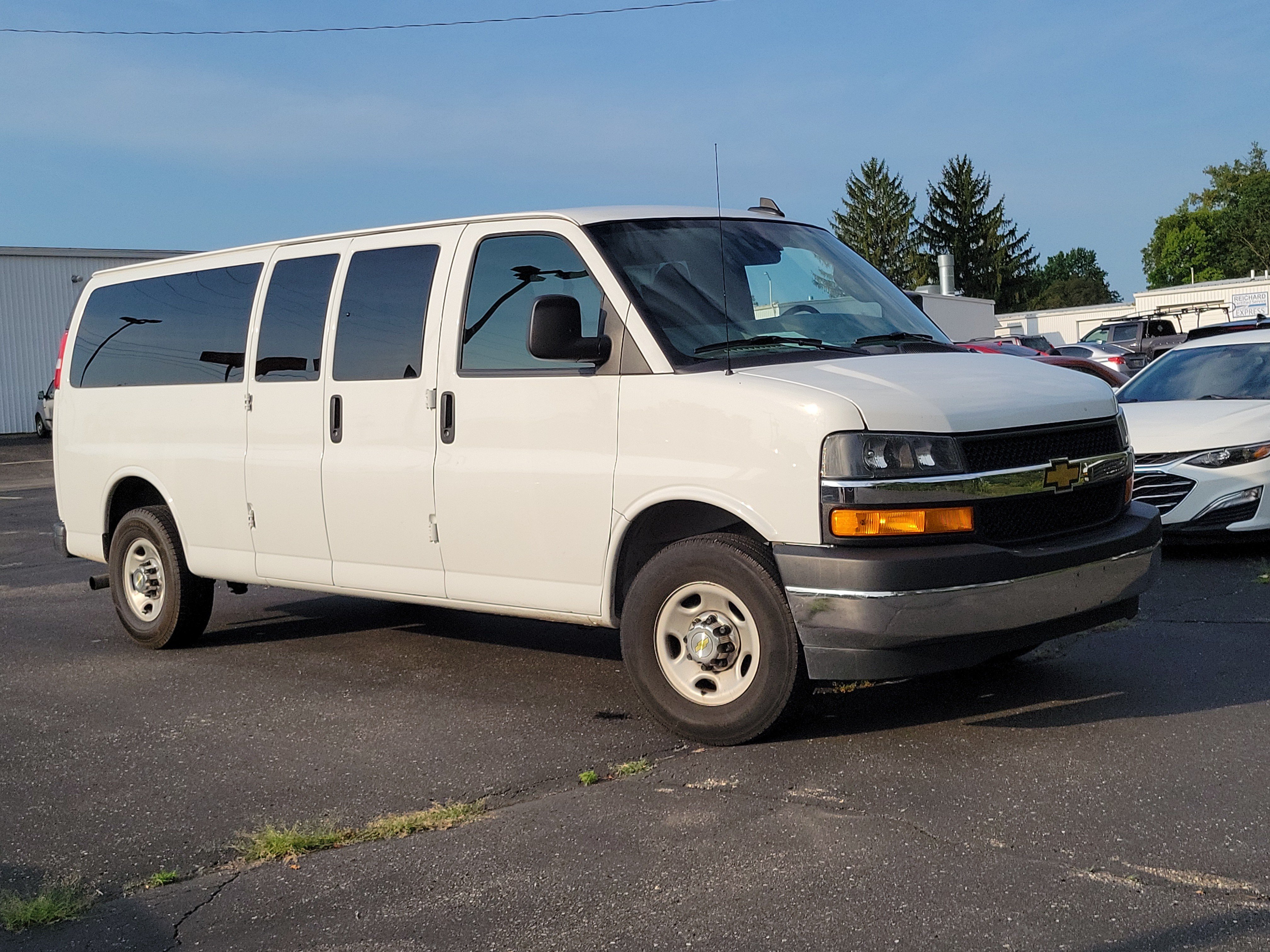 Used 2024 Chevrolet Express 3500 LT w/ LT Preferred Equipment Group RWD image 31