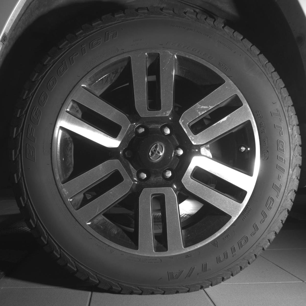Used 2020 Toyota 4Runner Limited AWD/4WD image 9