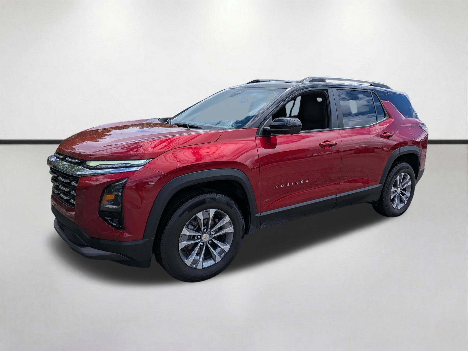 Used 2025 Chevrolet Equinox LT w/ Safety and Technology Package image 8