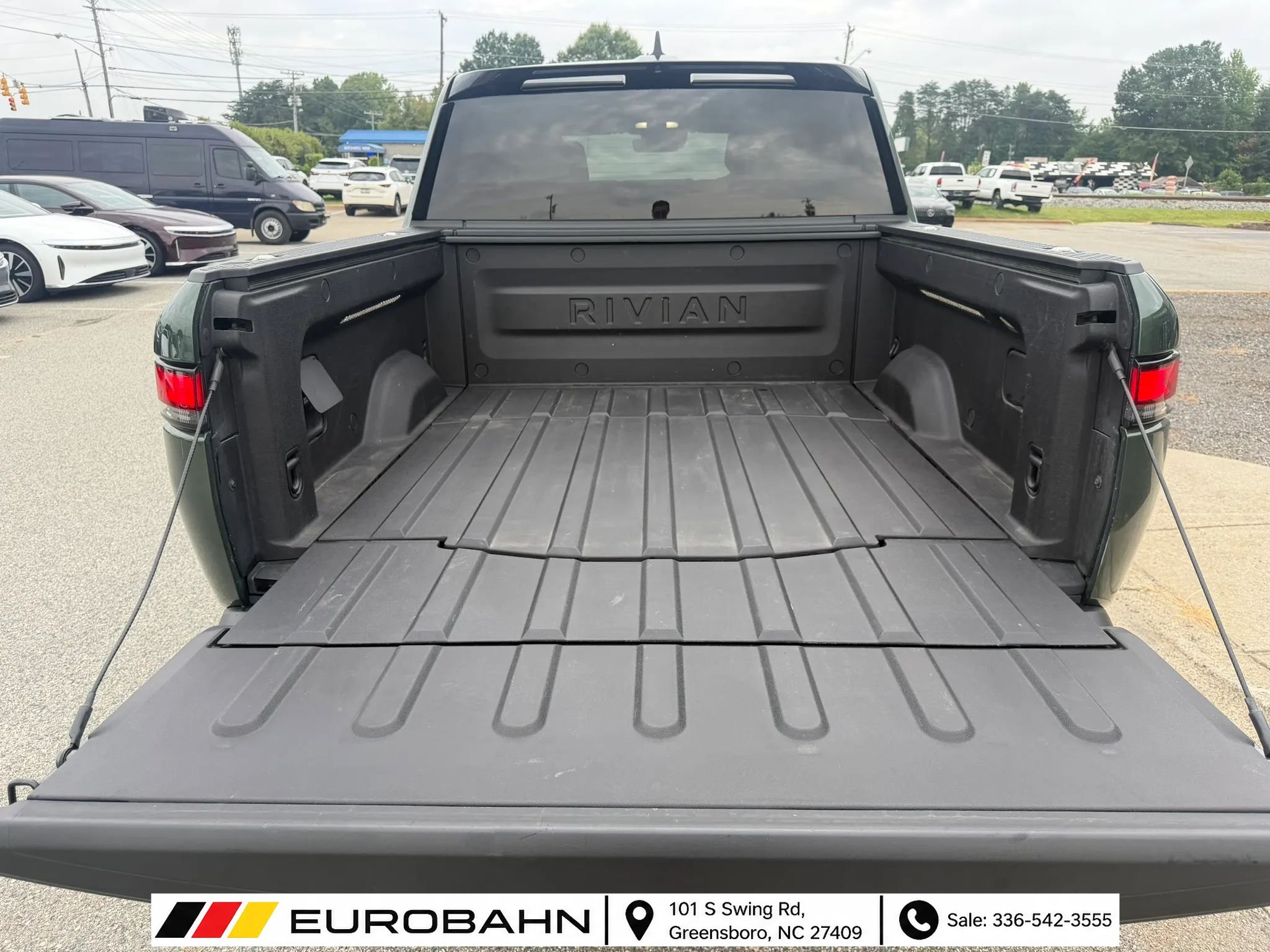 Used 2023 Rivian R1T Adventure Dual AWD/4WD image 29