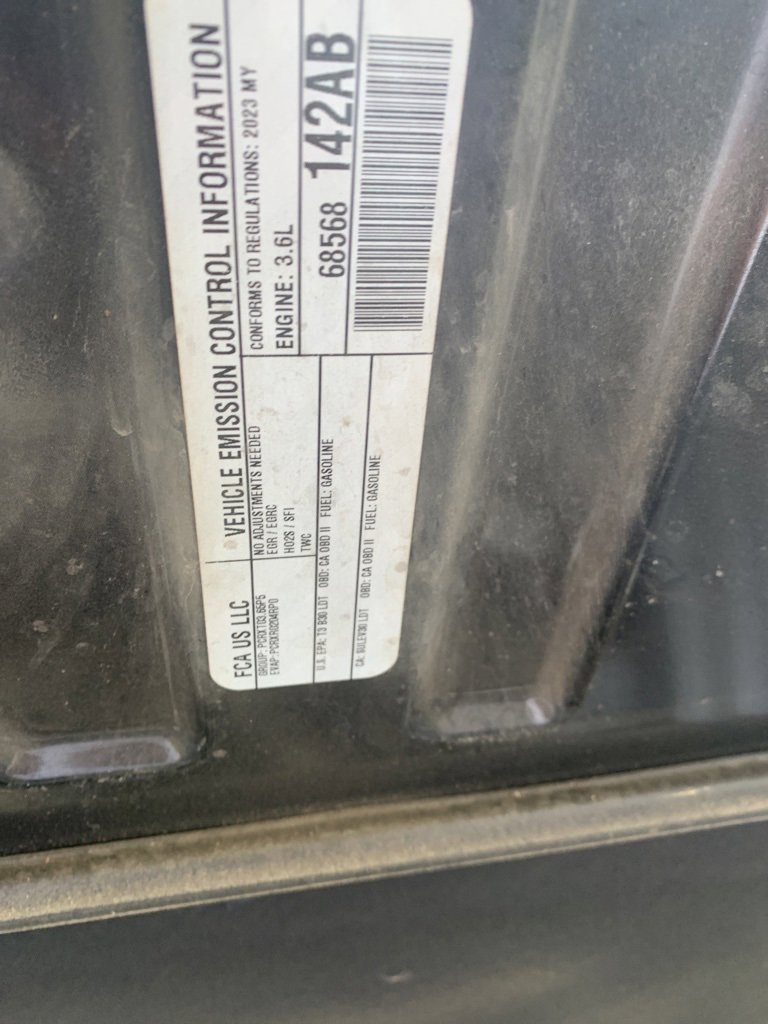 Used 2023 Jeep Grand Cherokee L Laredo image 45