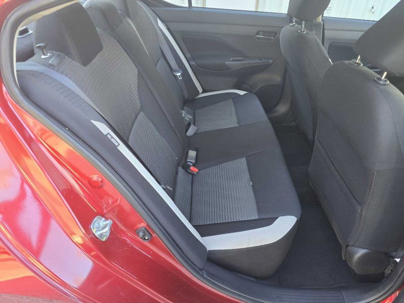 Used 2021 Nissan Versa SV image 31