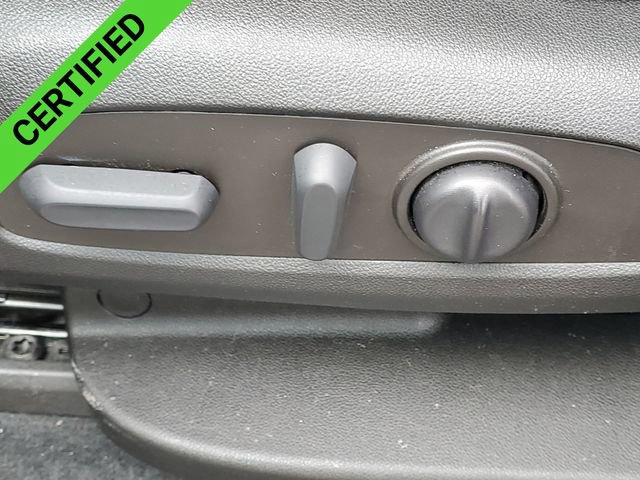 Used 2022 Chevrolet Traverse Premier w/ Redline Edition image 39