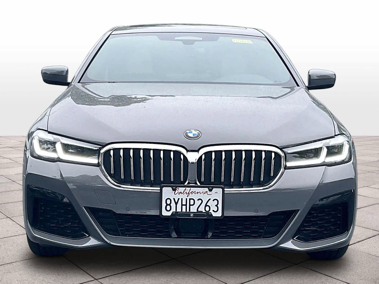 Used 2022 BMW 540i w/ M Sport Package RWD image 3