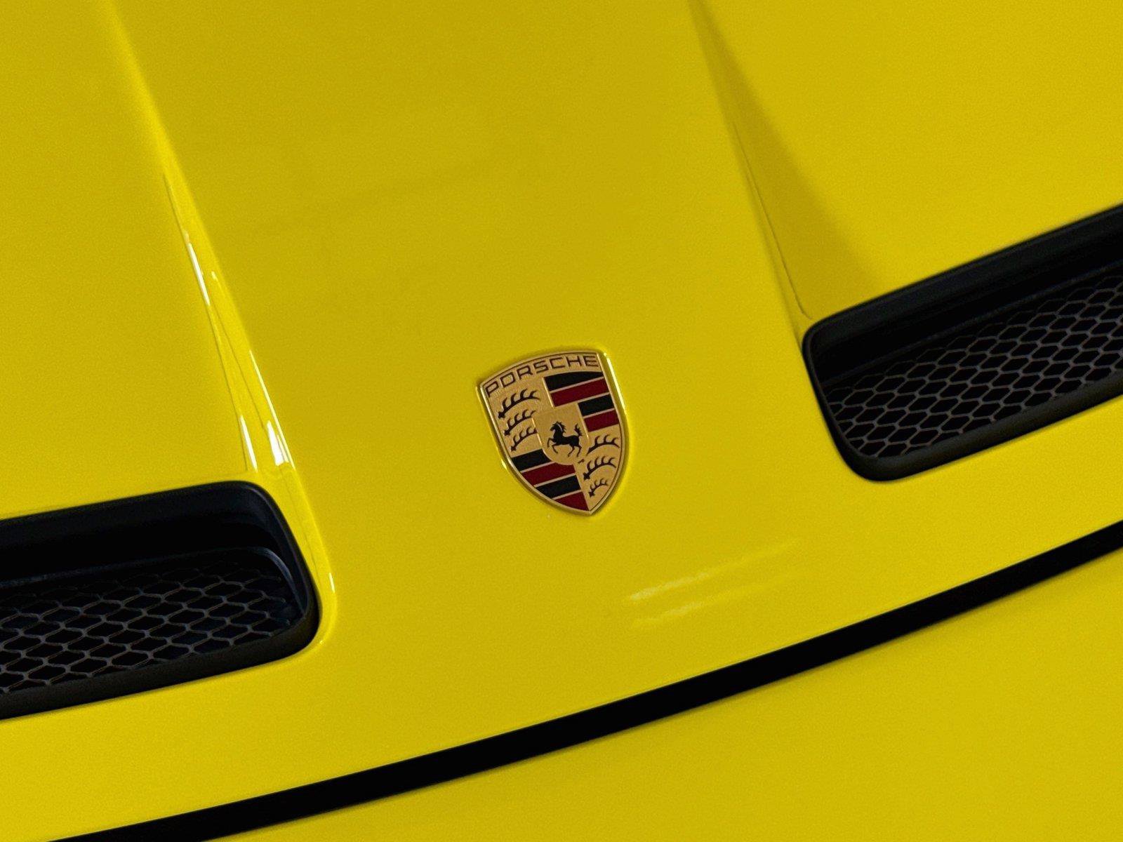 Used 2022 Porsche 911 GT3 RWD image 32
