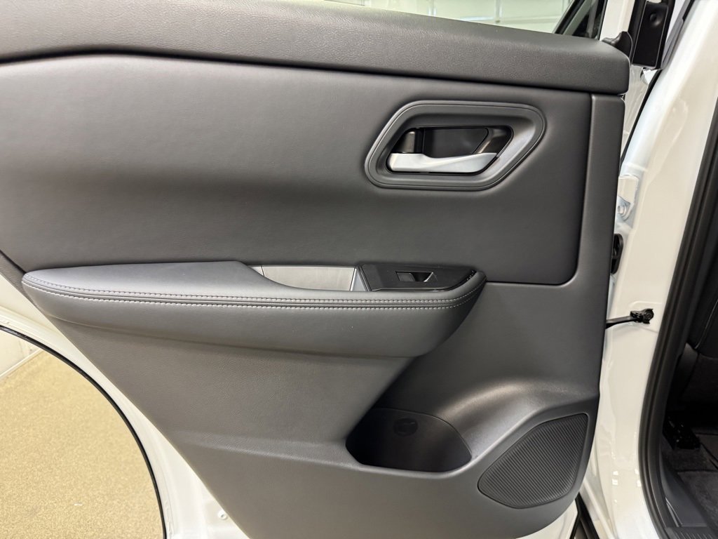 New 2026 Nissan Rogue SV image 14