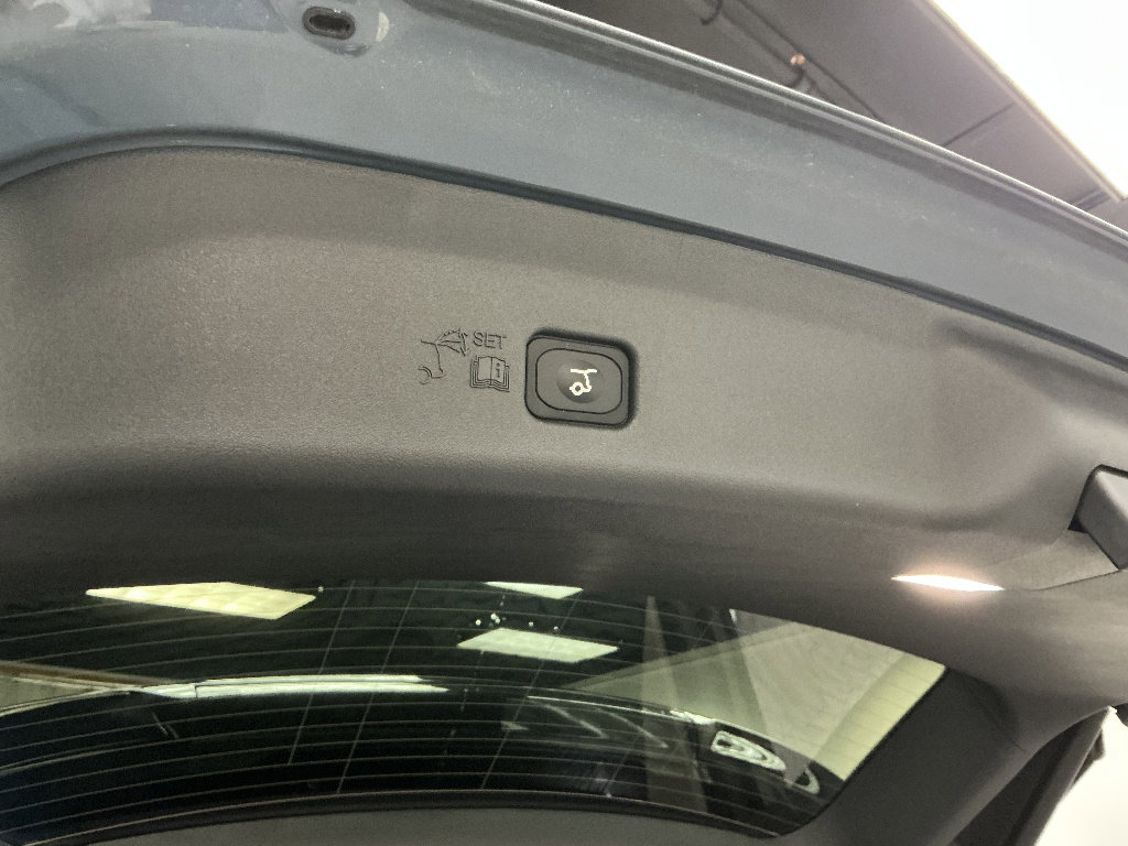 Used 2026 Lincoln Nautilus Reserve AWD/4WD image 31