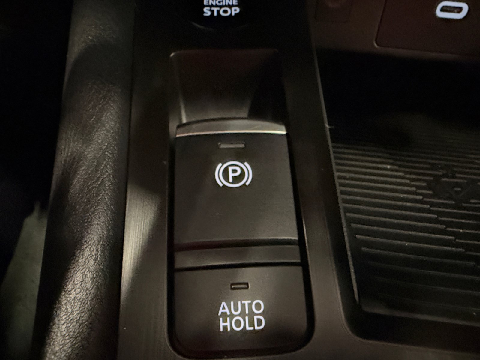 Used 2025 Nissan Kicks SV FWD image 31
