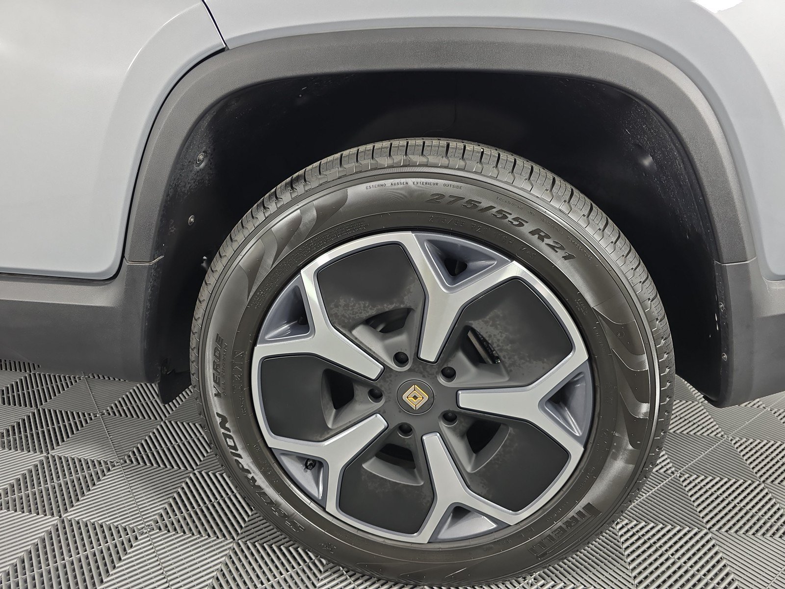 Used 2024 Rivian R1T Adventure AWD/4WD image 10