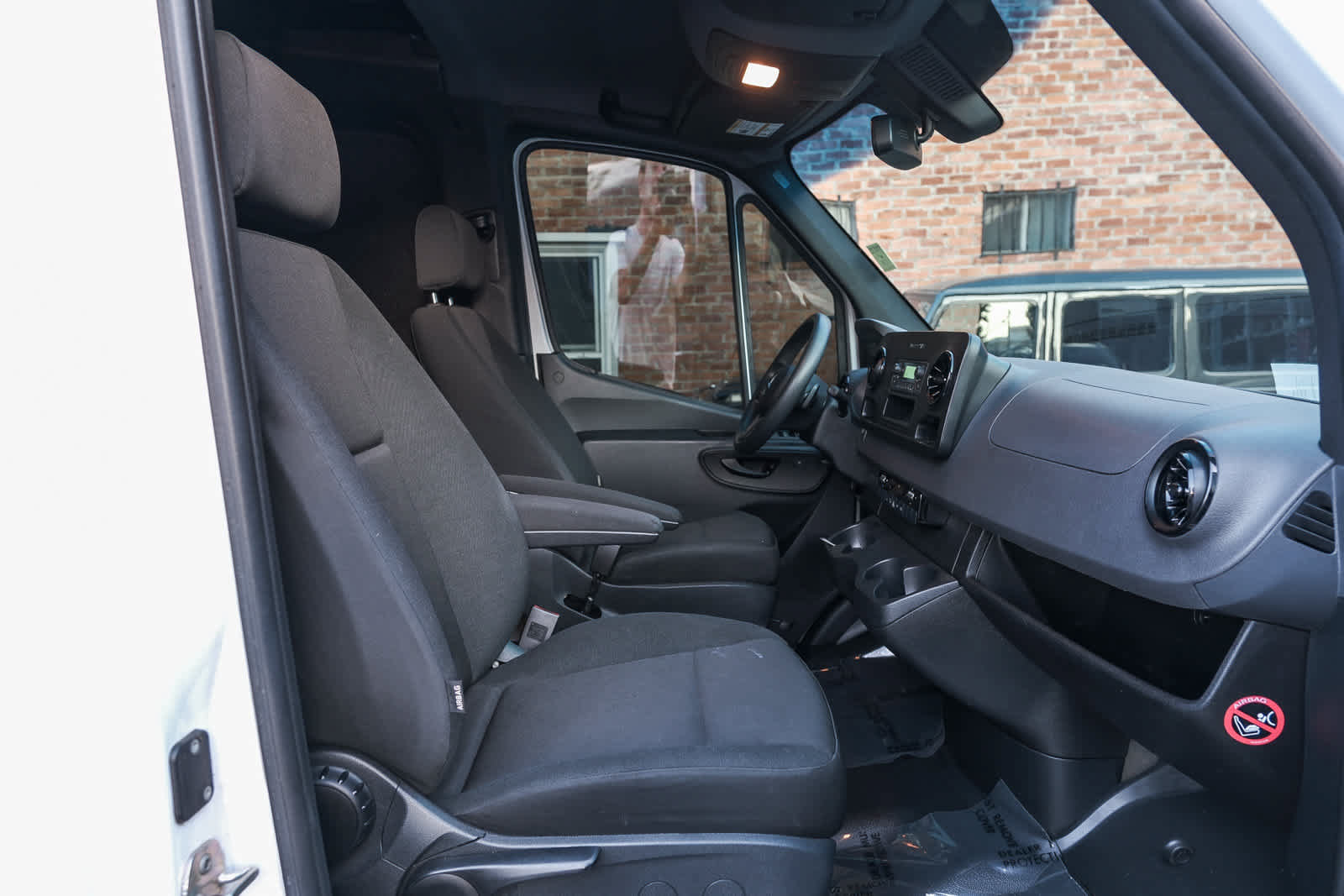 Used 2024 Mercedes-Benz Sprinter 2500 image 20