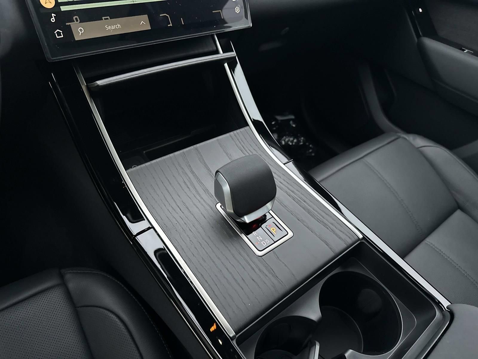 New 2026 Land Rover Range Rover Velar S image 17