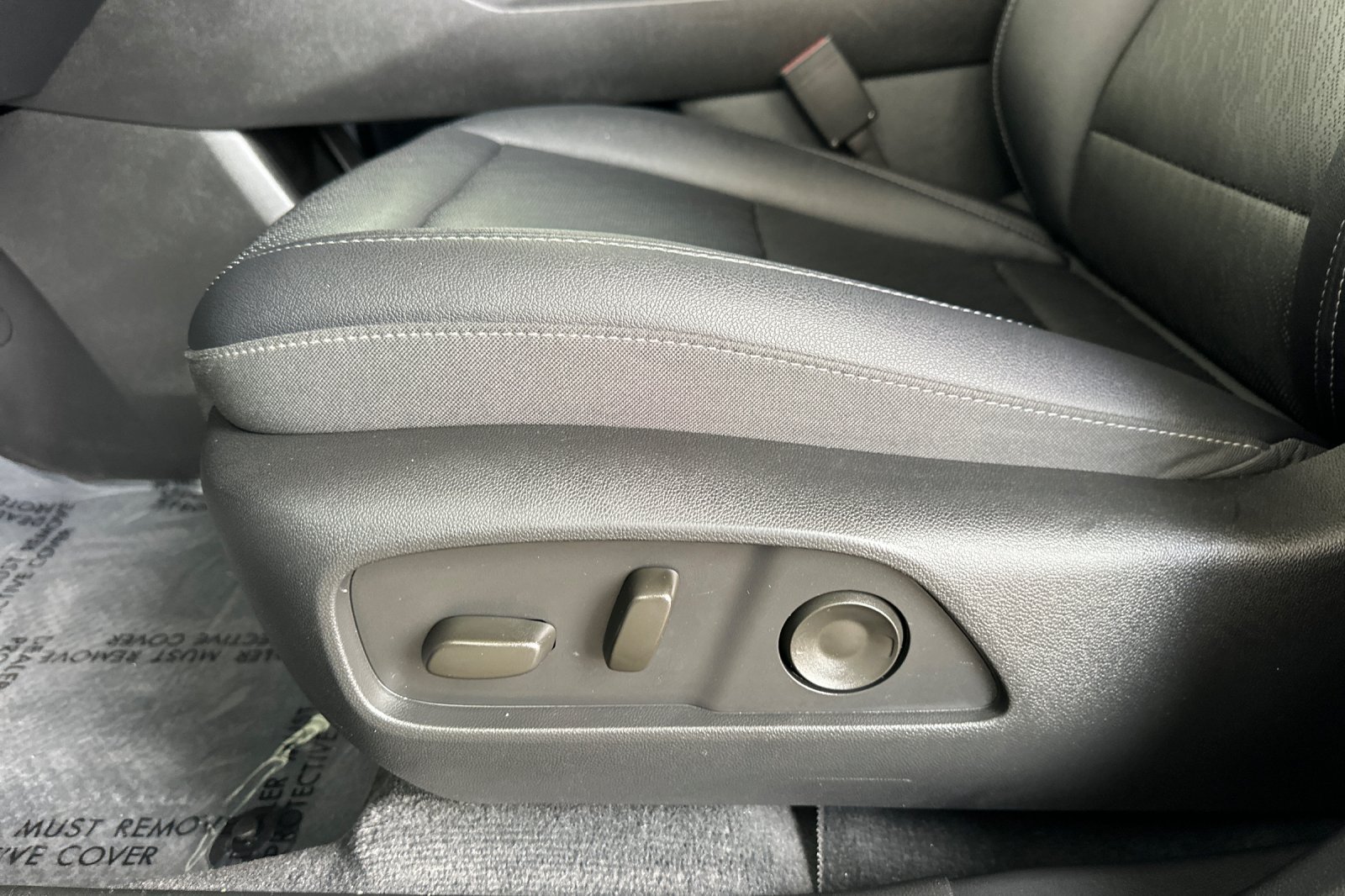 Certified 2026 Chevrolet Equinox LT w/ Convenience Package II AWD/4WD image 13