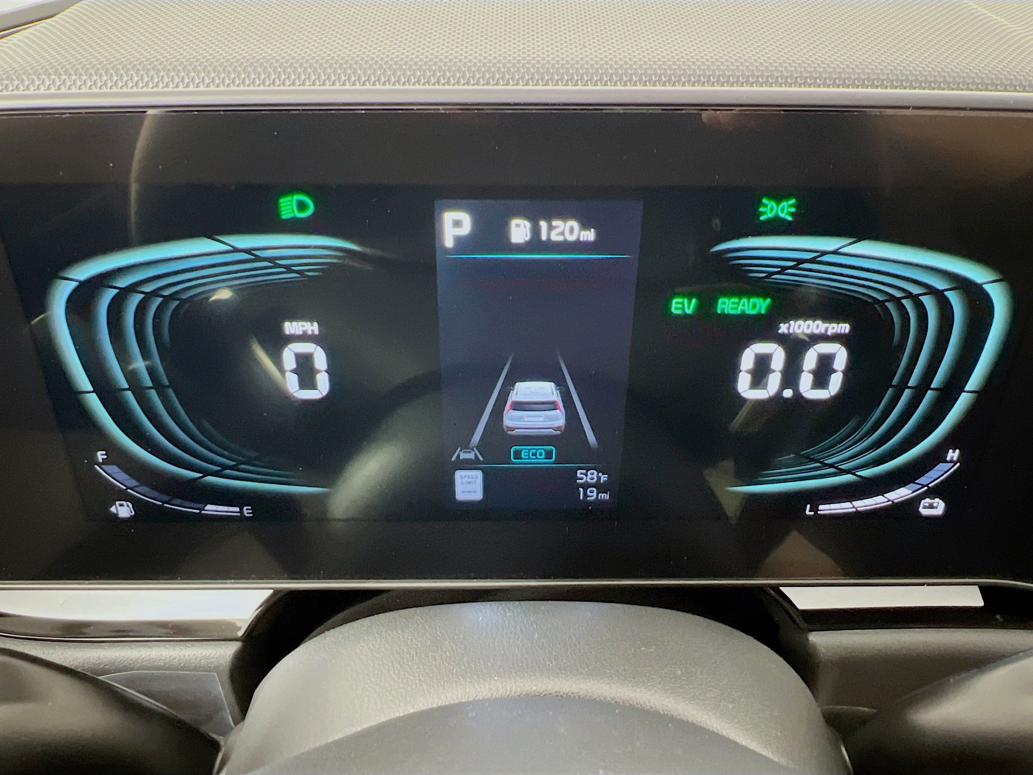 New 2025 Kia Niro EX image 17