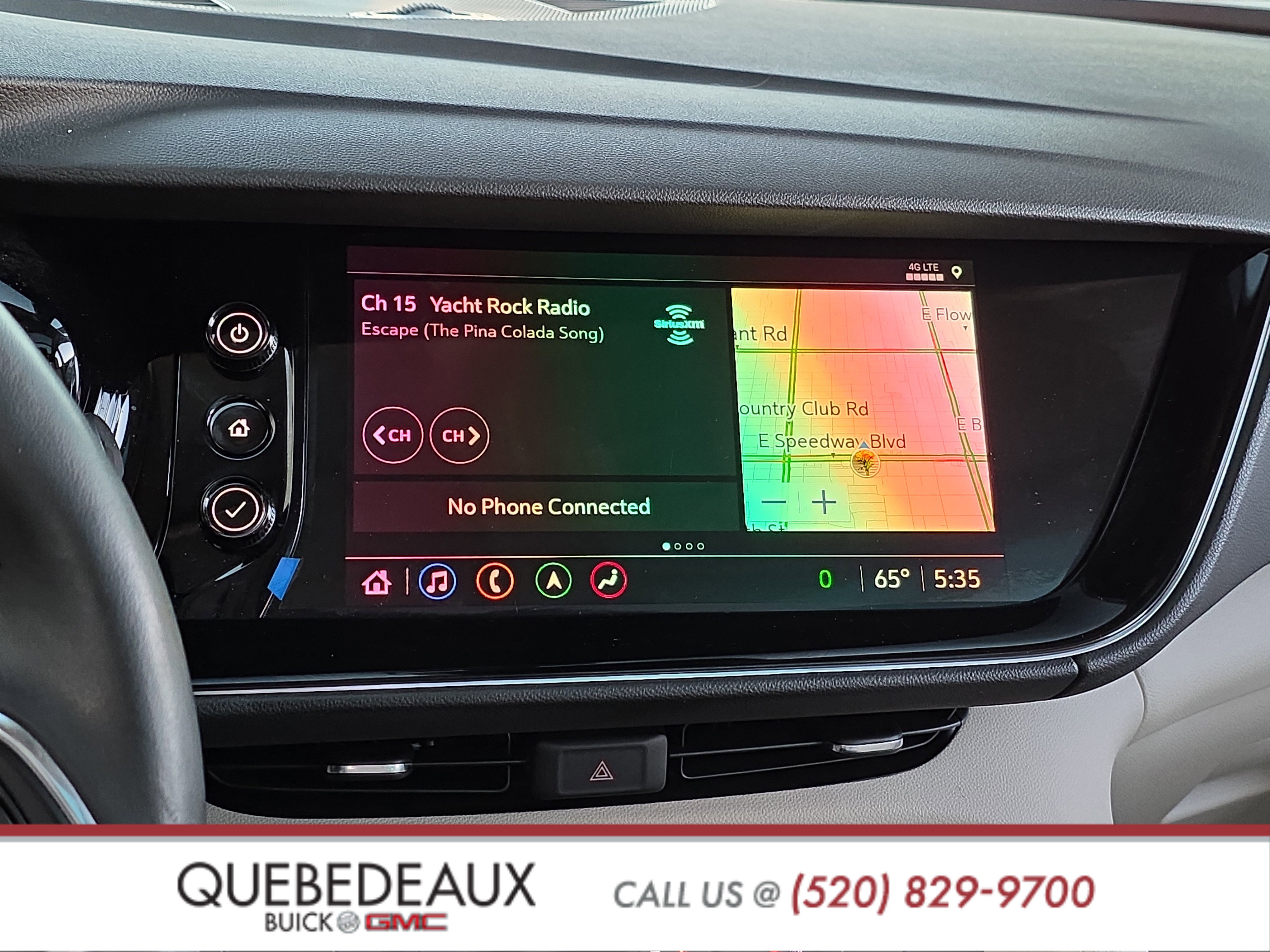 Used 2023 Buick Envision Avenir image 23