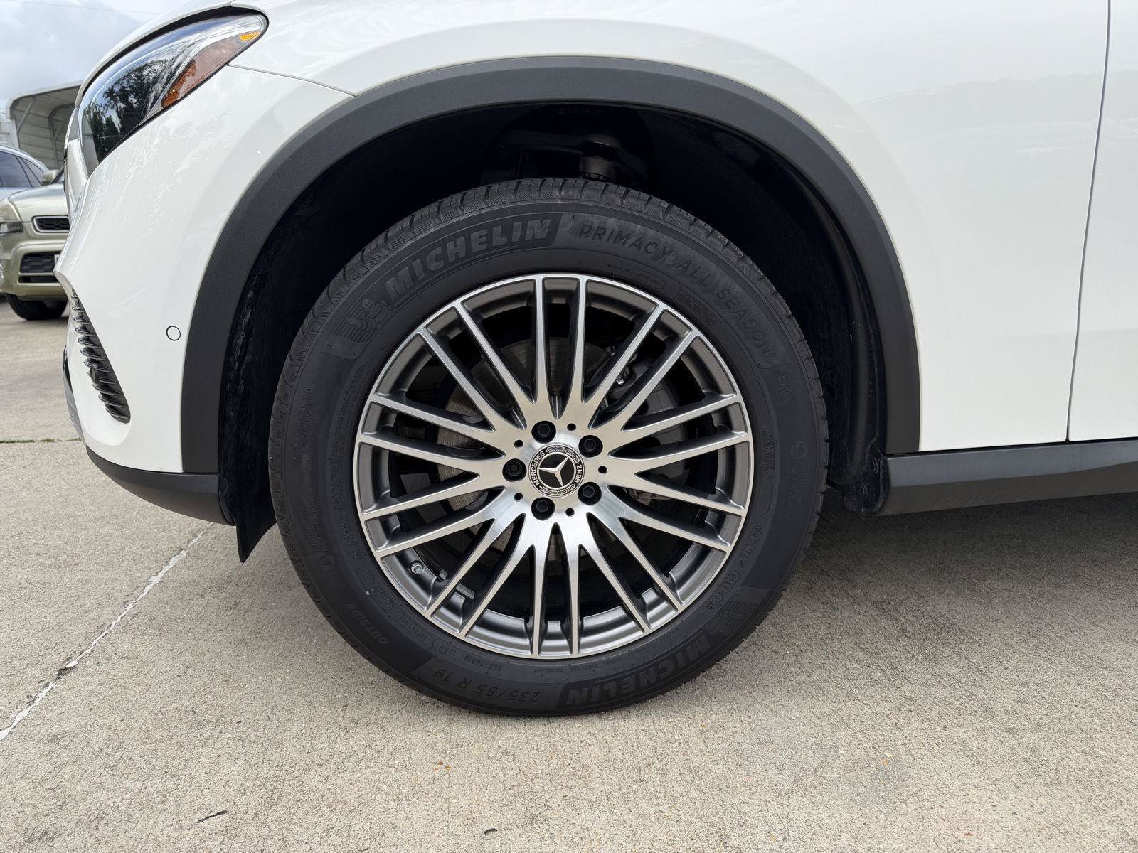 Certified 2026 Mercedes-Benz GLC 300 image 4