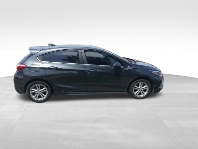 Used 2017 Chevrolet Cruze LT w/ Convenience Package FWD image 2