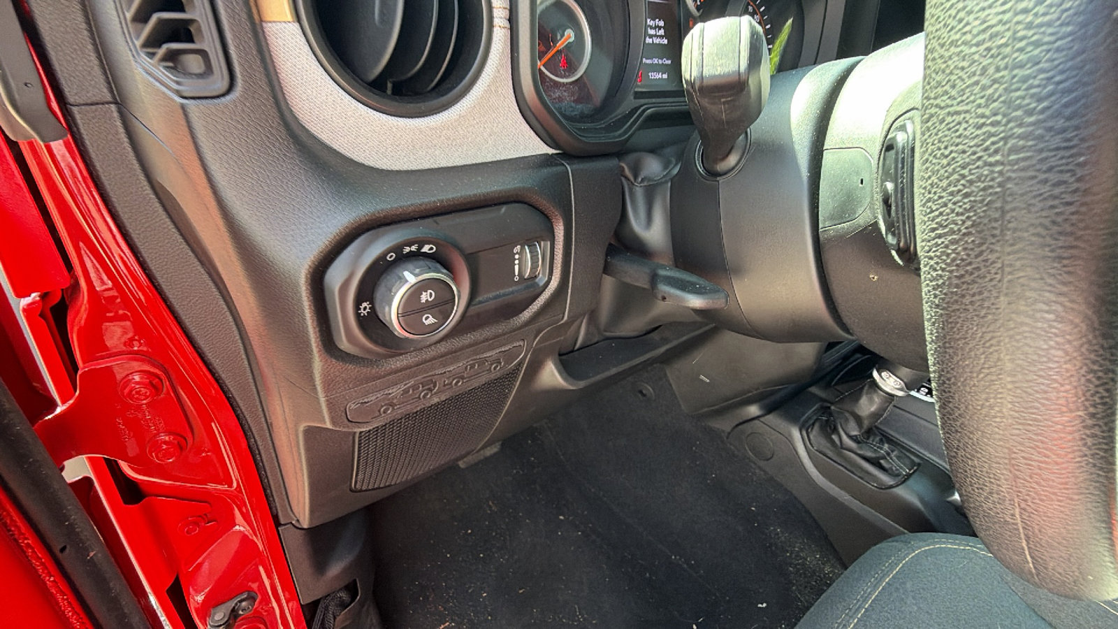 Used 2025 Jeep Gladiator Sport AWD/4WD image 24